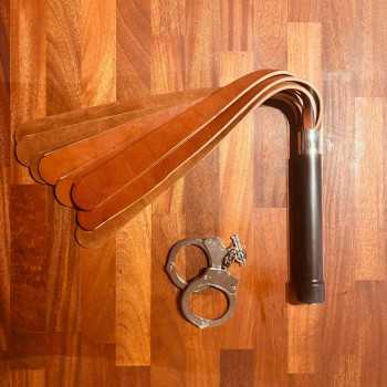 The Kick -Tung Skind Flogger Made by Lei - 1