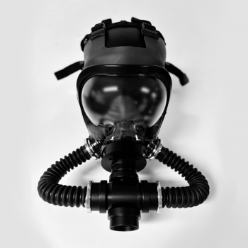 GASMASTER RD40 Gas Mask Cross Adapter med slanger from Sadistenstoolbox